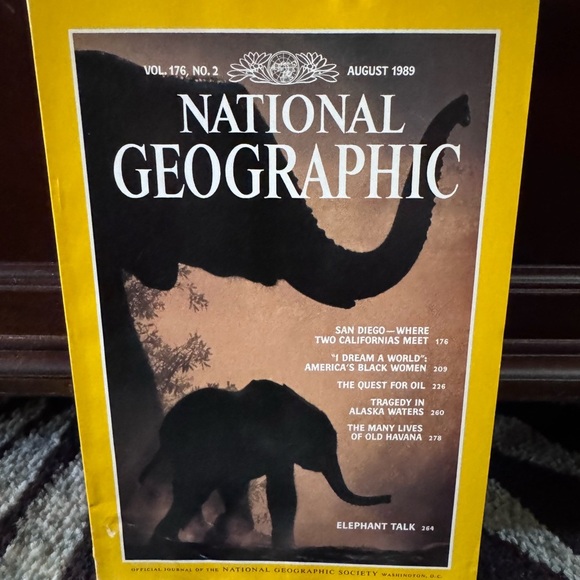 National Geographic Complete 1989 Issues with Maps - Picture 9 of 13
